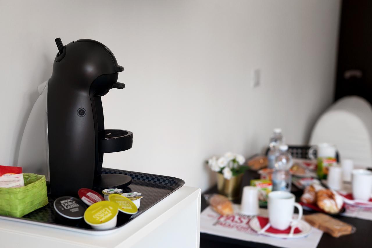Pianeta Roma 62 Hotel Ngoại thất bức ảnh